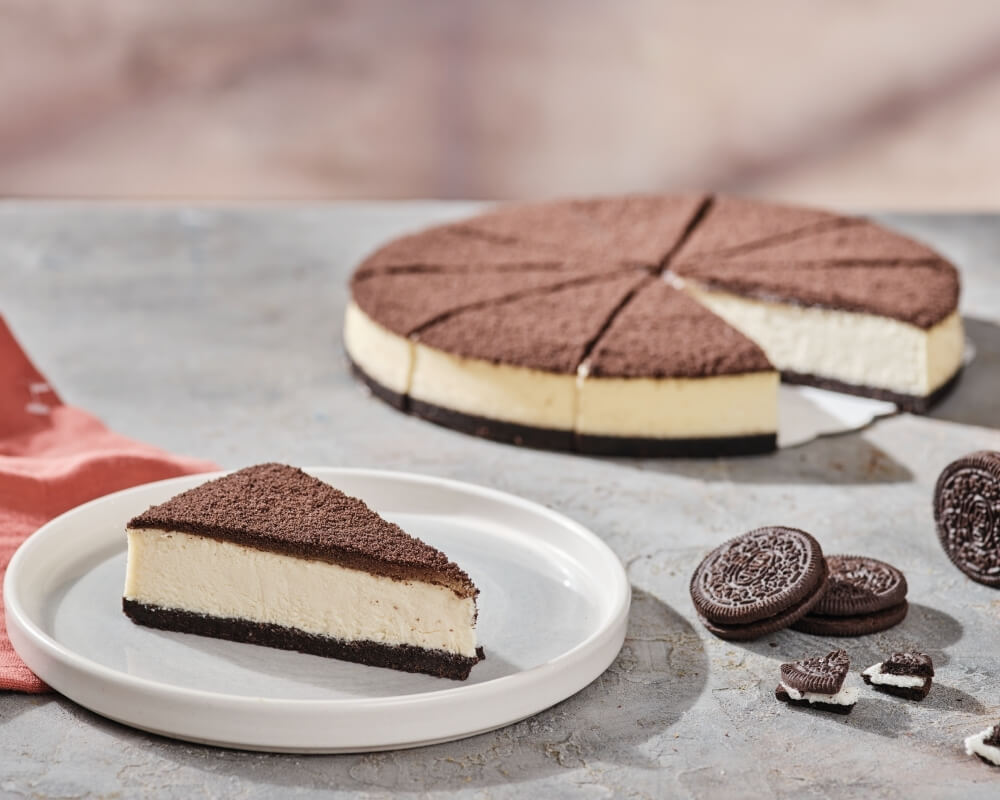 Oreo bisküvisi tabaniyla cheese kremasının essiz lezzeti ve oreo parçacıklarının enfes uyumu
